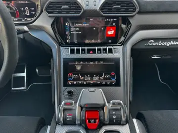 LAMBORGHINI Urus 4.0 V8 Performante  Akrapovic B&O Carbon