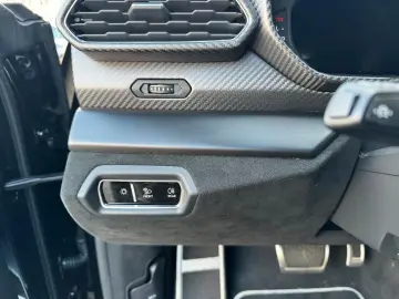 LAMBORGHINI Urus 4.0 V8 Performante  Akrapovic B&O Carbon