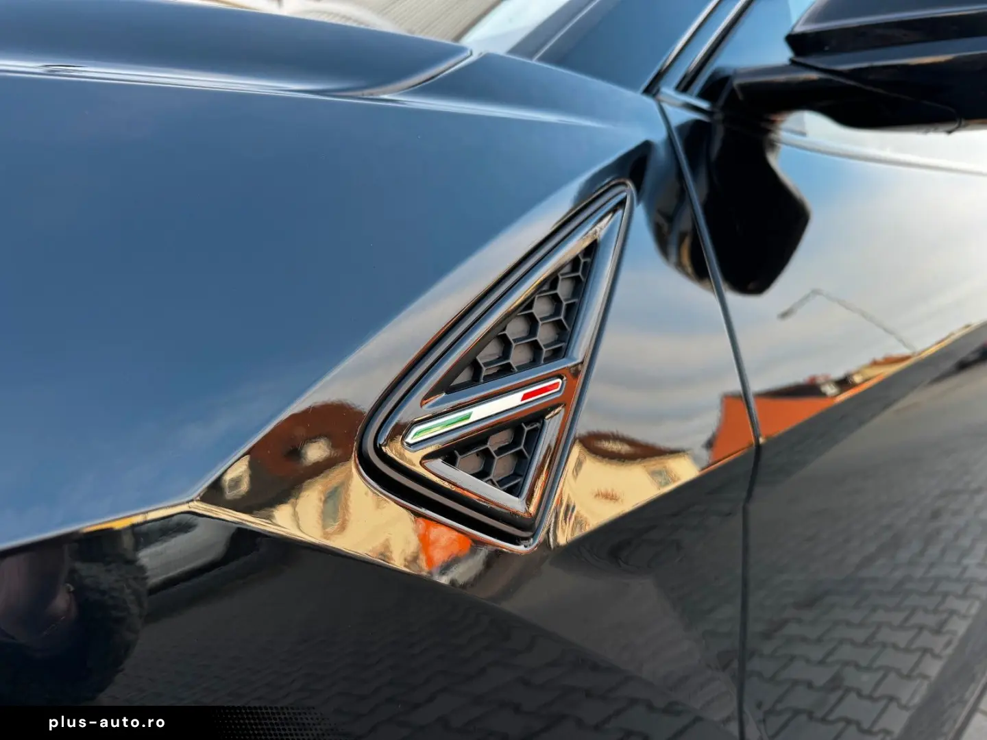 LAMBORGHINI Urus 4.0 V8 Performante  Akrapovic B&O Carbon