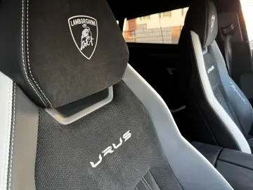 LAMBORGHINI Urus 4.0 V8 Performante  Akrapovic B&O Carbon