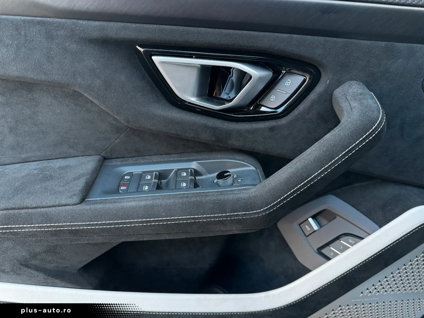 LAMBORGHINI Urus 4.0 V8 Performante  Akrapovic B&O Carbon