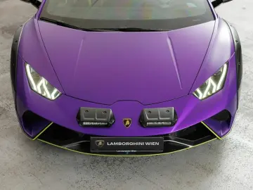 LAMBORGHINI Huracán Sterrato