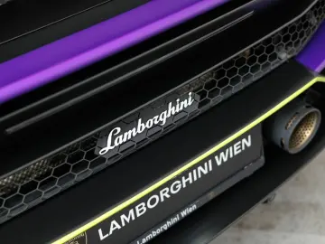 LAMBORGHINI Huracán Sterrato