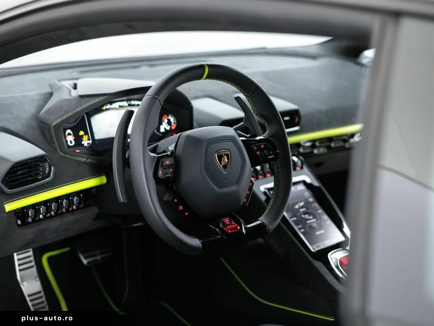 LAMBORGHINI Huracán Sterrato