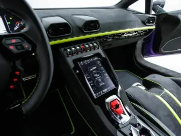 LAMBORGHINI Huracán Sterrato