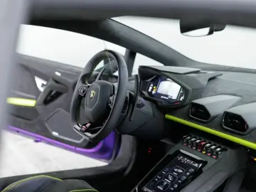 LAMBORGHINI Huracán Sterrato