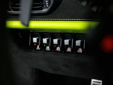 LAMBORGHINI Huracán Sterrato