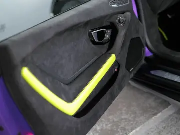 LAMBORGHINI Huracán Sterrato