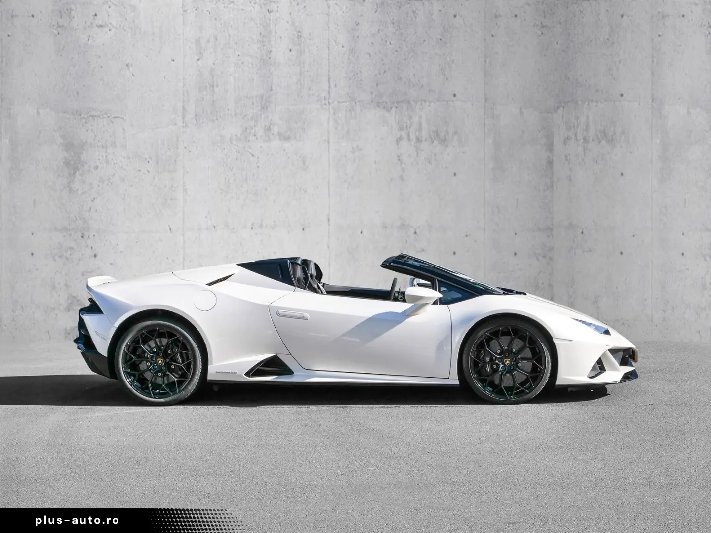 LAMBORGHINI Huracán EVO Spyder Balloon White  Lift  Sensonum