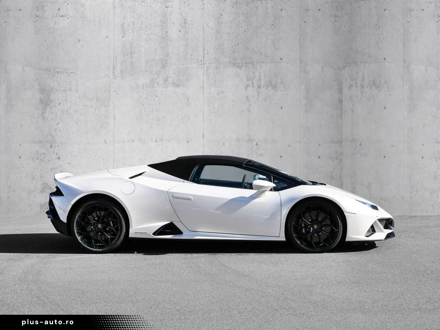 LAMBORGHINI Huracán EVO Spyder Balloon White  Lift  Sensonum