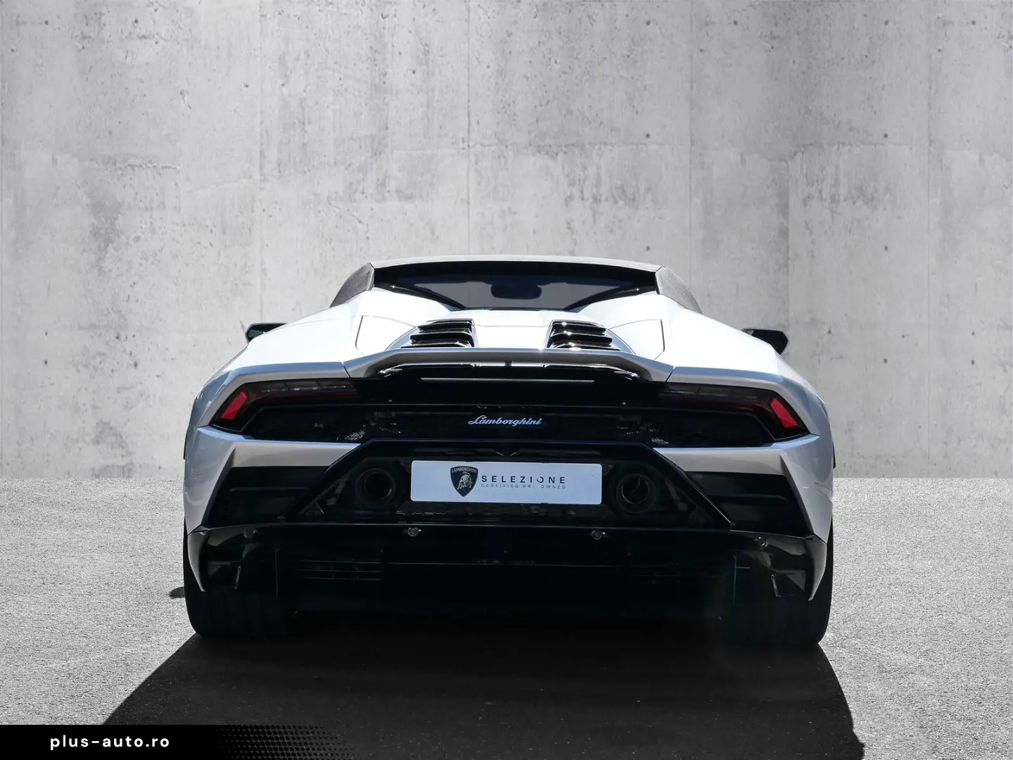 LAMBORGHINI Huracán EVO Spyder Balloon White  Lift  Sensonum