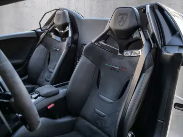 LAMBORGHINI Huracán EVO Spyder Balloon White  Lift  Sensonum