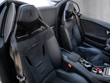 LAMBORGHINI Huracán EVO Spyder Balloon White  Lift  Sensonum