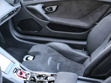 LAMBORGHINI Huracán EVO Spyder Balloon White  Lift  Sensonum