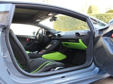 LAMBORGHINI Huracán Tecnica   CARBON INT  FUNCTIONAL  DAMISO