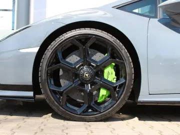 LAMBORGHINI Huracán Tecnica   CARBON INT  FUNCTIONAL  DAMISO