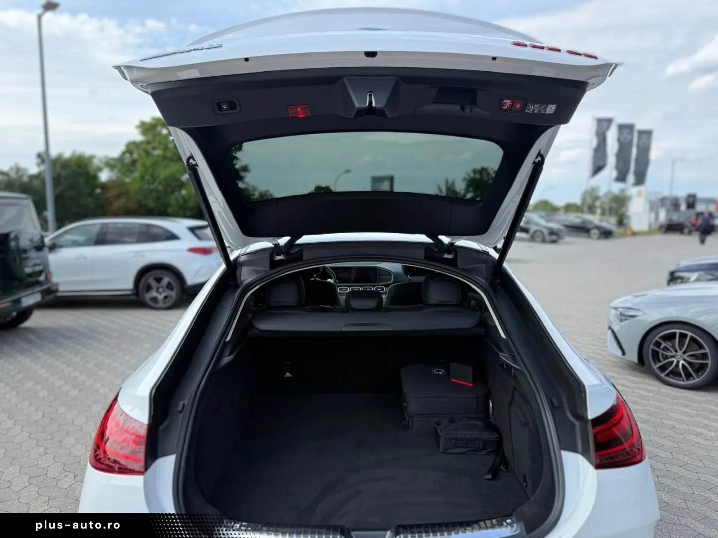 MERCEDES-BENZ GLE 53 HYBRID 4M Cp. AHK Pano HUD Airm&hellip;