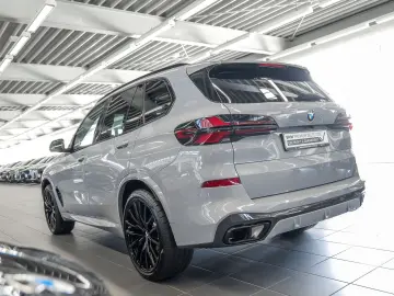 BMW X5 xDrive30d M Sport HUD PANO ACC AHK 360 KAM
