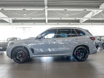 BMW X5 xDrive30d M Sport HUD PANO ACC AHK 360 KAM