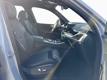 BMW X5 xDrive50e M SPORT 2-Achs Pano AHK PAPro H K