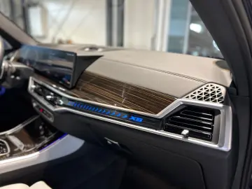 BMW X5 30 d xDrive M Sport -Luft-Integral- B&W - 22Z