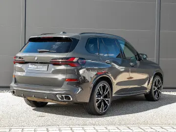 BMW X5 M60i xDrive Standheizung LED H K GSD AHK HUD