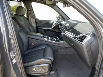 BMW X5 M60i xDrive Standheizung LED H K GSD AHK HUD