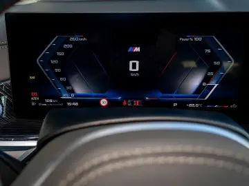 BMW X5 M60i xDrive Standheizung LED H K GSD AHK HUD