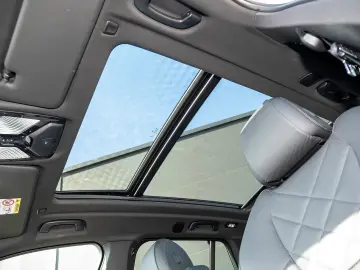 BMW X5 M60i xDrive Standheizung LED H K GSD AHK HUD