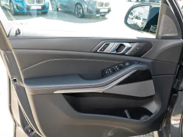 BMW X5 M60i xDrive Standheizung LED H K GSD AHK HUD