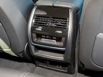 BMW X5 M60i xDrive Standheizung LED H K GSD AHK HUD