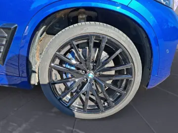 BMW X5 M60i Navi Tempom.aktiv Panoramadach Bluetooth