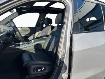 BMW X5 M60i xD M Sport AHK  NAVI   PaAssProf  4Klima