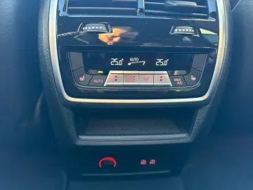 BMW X5 M60i xD M Sport AHK  NAVI   PaAssProf  4Klima