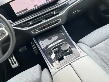 BMW X5 M60i xDrive AHK Pano DA&PA-Prof. Head-Up