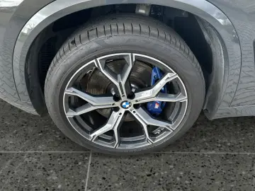 BMW X5 M60i xDrive 21 Zoll Luftfederung M Sport Sitz