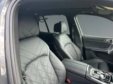 BMW X5 M60i xDrive 21 Zoll Luftfederung M Sport Sitz