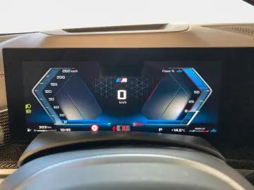 BMW X5 M60i xDrive Individual Pano AHK Massagesitze