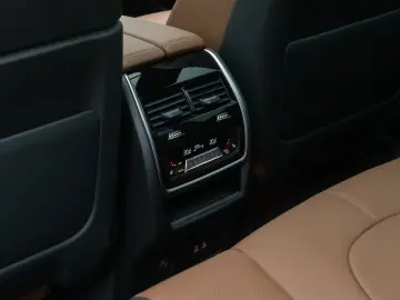 BMW X5 M Competition Panorama Belüftung Individual