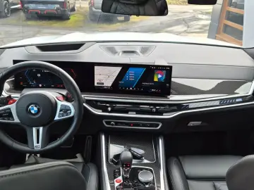 BMW X5 M Competition AKRAPOVIC B&W SKY M´DRIVERS AHK