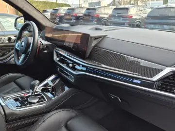 BMW X5 M Competition AKRAPOVIC B&W SKY M´DRIVERS AHK