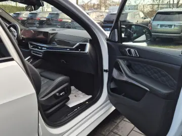 BMW X5 M Competition AKRAPOVIC B&W SKY M´DRIVERS AHK