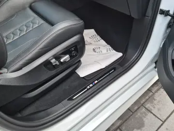 BMW X5 M Competition AKRAPOVIC B&W SKY M´DRIVERS AHK