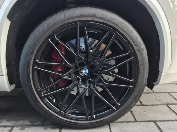 BMW X5 M Competition AKRAPOVIC B&W SKY M´DRIVERS AHK