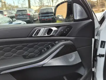 BMW X5 M Competition AKRAPOVIC B&W SKY M´DRIVERS AHK