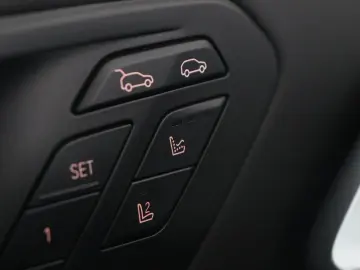 BMW X6 M60 M60i xDrive