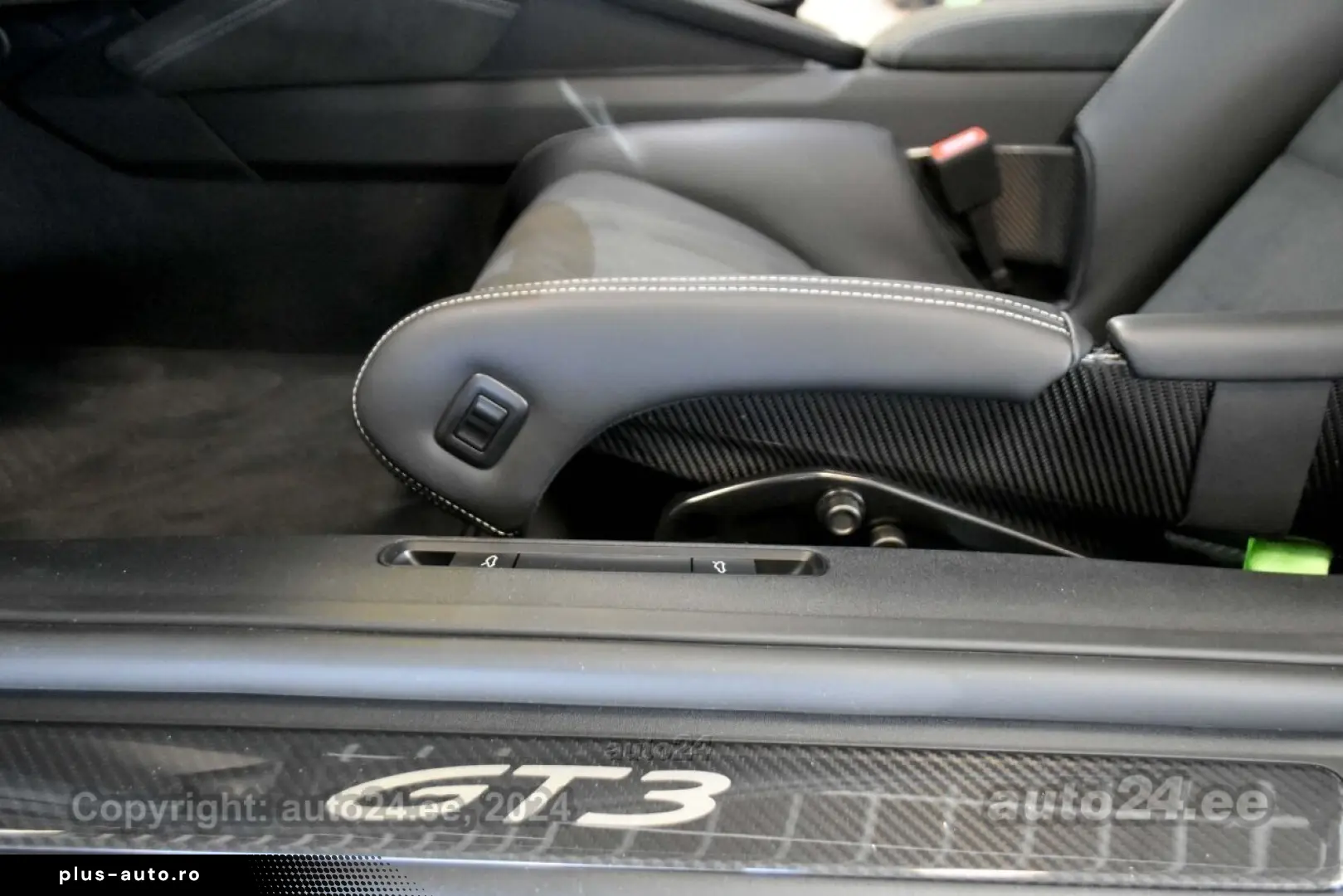PORSCHE 911 GT3 CLUBSPORT BOSE CARBON LIFTING