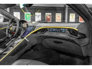 FERRARI Roma SPIDER _ACC_CARBON_360 _MATRIX_ FULL