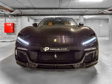 FERRARI Purosangue V12 NO VAT NERO PUROSANGUE CARBON FUL