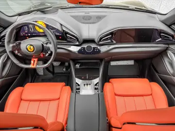 FERRARI Purosangue V12 NO VAT NERO PUROSANGUE CARBON FUL